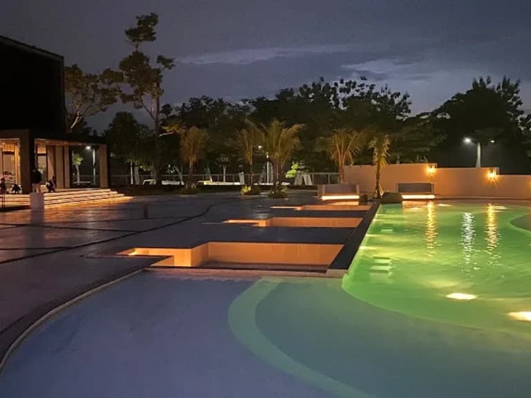 The Beach Malam Hari